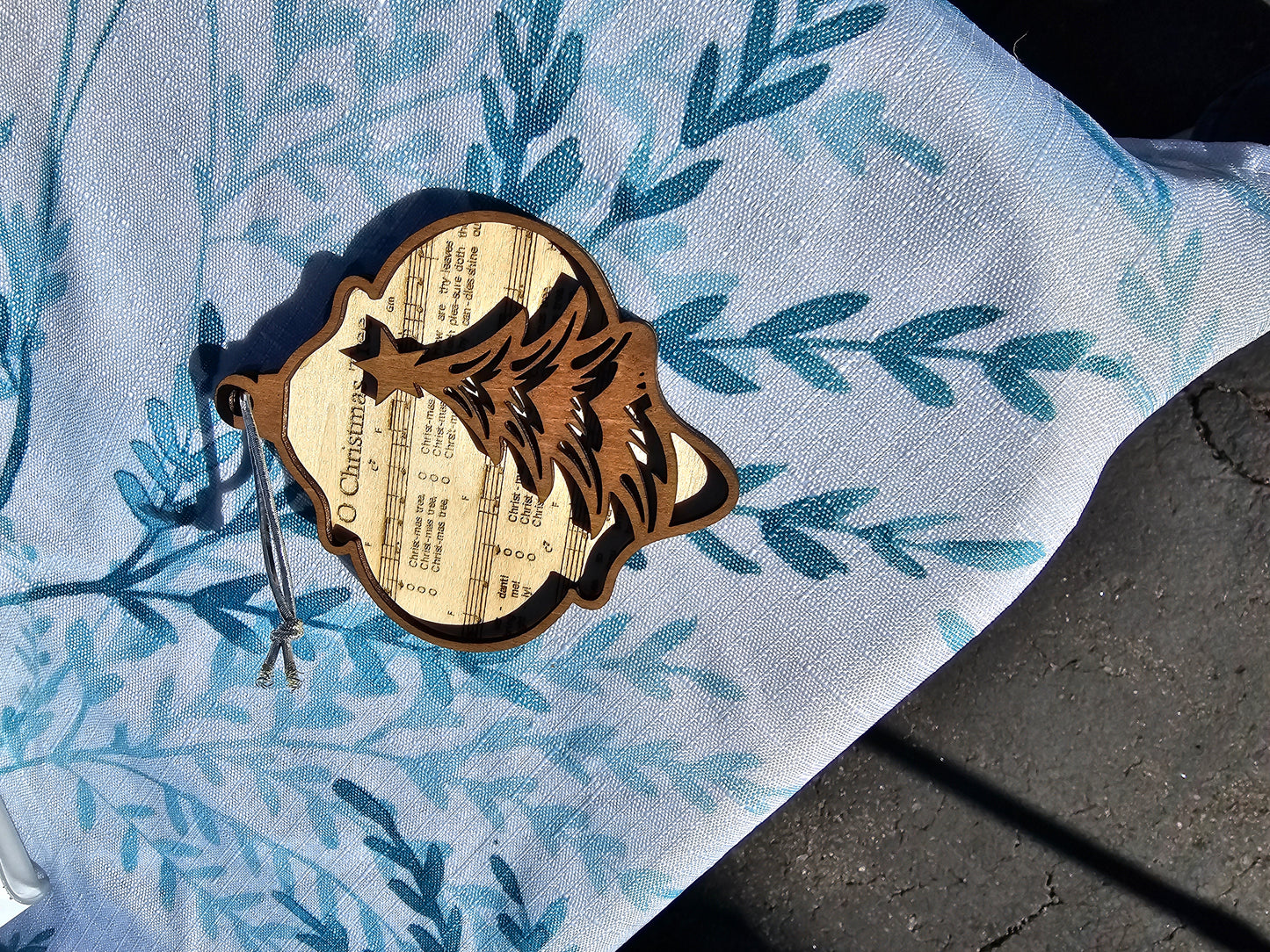 Engraved o christmas tree