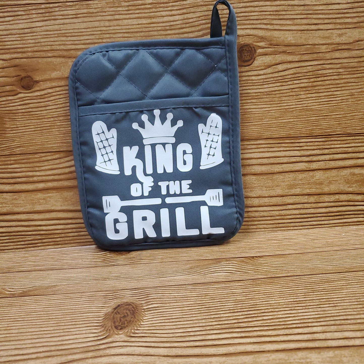 King of the grill potholder